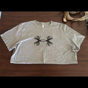 Men's Under Armour t-shirt- SUPER SOFT!